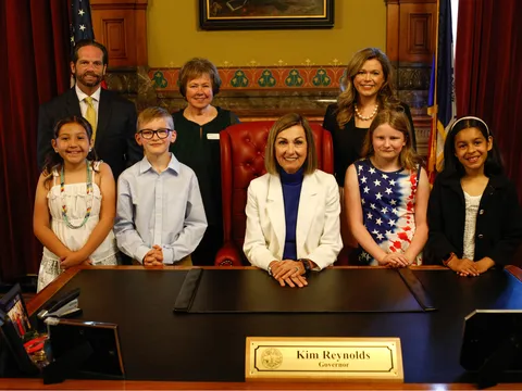 Ten students named as winners of Iowa America 250 contest