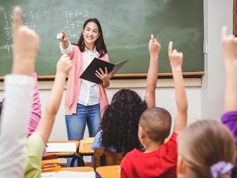 Iowa offers streamlined pathways to substitute teaching